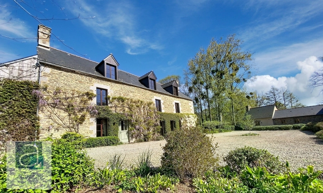 
SECTOR DOL DE BRETAGNE : Trans-la-Forêt: Stunning Refurbished Manor House and Gite with Magnificent Landscaped Gardens and Further Development Potential.
 for sale for 748,800&euro; in Ille et Villaine, Brittany