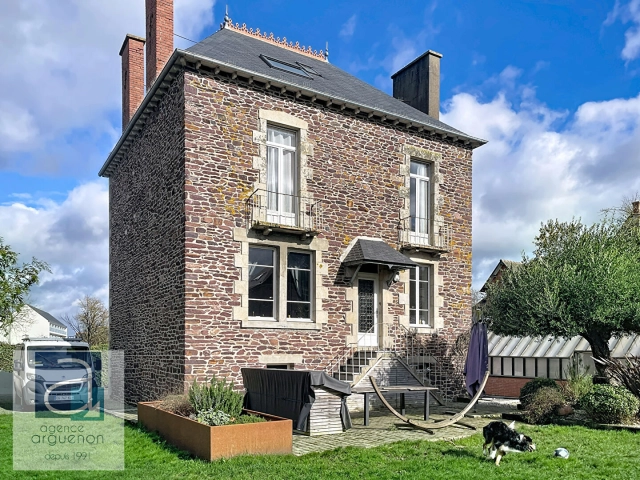 3 Bedroom(s) - 1 Bathroom(s) - 0 m² land for sale in Ille et Villaine, Brittany, France - FrenchPropertyPortal.com
for sale for 354,450€ in Ille et Villaine, Brittany