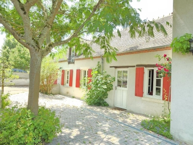 Renovated longère with spa, terraces and riverside setting for sale for 349,000&euro; in Allier, Auvergne