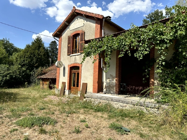 2 Bedroom(s) - 1 Bathroom(s) - 0 m² land for sale in Allier, Auvergne, France - FrenchPropertyPortal.com Former Railway Station – Character Property with Outbuildings and 2,543 m² of Land for sale for 130,000€ in Allier, Auvergne