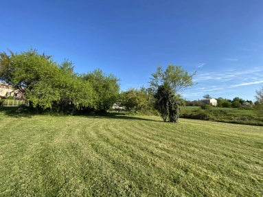 0 m² land for sale in Lot-et-Garonne, Aquitaine, France - FrenchPropertyPortal.com Nice plot of land ideally located in the bastide of Monflanquin for sale for 41,000€ in Lot-et-Garonne, Aquitaine