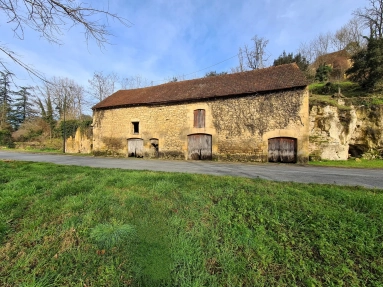 2,480m² land for sale in Dordogne, Aquitaine, France - FrenchPropertyPortal.com Charming stone barn with ruin, land and cave. for sale for 51,000€ in Dordogne, Aquitaine