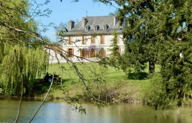 7 Bedroom(s) - 5 Bathroom(s) - 43,865m² land for sale in Charente, Poitou-Charentes, France - FrenchPropertyPortal.com Beautiful 15th century Chateau and separate 3 bed house for sale for 1,034,250€ in Charente, Poitou-Charentes