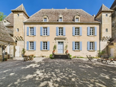 Beautiful 17th century château set in an idyllic environment close to the bastide of Monflanquin for sale for 2,100,000&euro; in Lot-et-Garonne, Aquitaine