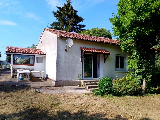 Near Jonzac for sale for 118,000&euro; in Charente-Maritime, Poitou-Charentes