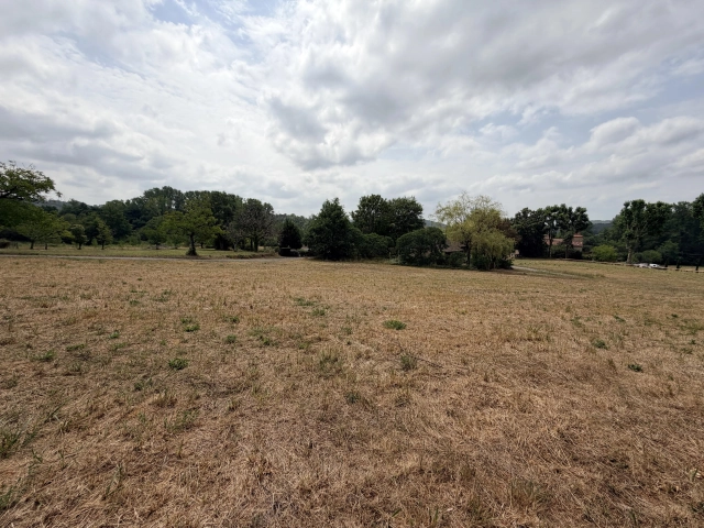 0 m² land for sale in Lot, Midi-Pyrénées, France - FrenchPropertyPortal.com Building Plot with CU building certificate, in countryside setting within walking distance of Cazals centre for sale for 34,000€ in Lot, Midi-Pyrénées