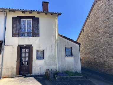 2 Bedroom(s) - 1 Bathroom(s) - 254m² land for sale in Dordogne, Aquitaine, France - FrenchPropertyPortal.com Charming village house, ready for some updates, located within walking distance of amenities for sale for 49,000€ in Dordogne, Aquitaine