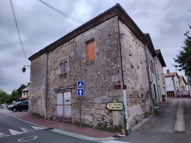 304m² land for sale in Dordogne, Aquitaine, France - FrenchPropertyPortal.com Stone barn to renovate with garden for sale for 41,000€ in Dordogne, Aquitaine