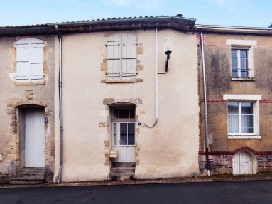 2 Bedroom(s) - 2 Bathroom(s) - 273m² land for sale in Vendée, Pays-de-la-Loire, France - FrenchPropertyPortal.com Charming Stone Village House with Garden and Character Features for sale for 147,150€ in Vendée, Pays-de-la-Loire