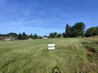 0 m² land for sale in Dordogne, Aquitaine, France - FrenchPropertyPortal.com Building plot #2 for sale for 23,058€ in Dordogne, Aquitaine