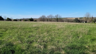 0 m² land for sale in Tarn-et-Garonne, Midi-Pyrénées, France - FrenchPropertyPortal.com 2467 M² building plot for sale for 38,000€ in Tarn-et-Garonne, Midi-Pyrénées