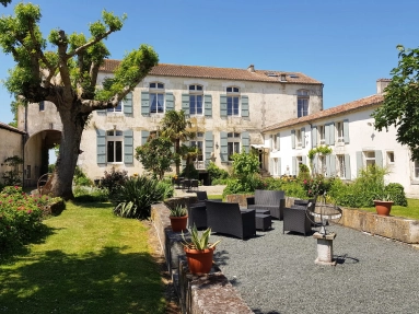 23 Bedroom(s) - 14 Bathroom(s) - 16,911m² land for sale in Charente-Maritime, Poitou-Charentes, France - FrenchPropertyPortal.com Superb manor house, chapel and 7 gites on the edge of a bustling village for sale for 1,353,275€ in Charente-Maritime, Poitou-Charentes