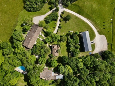 Exquisite ensemble: 6 stone houses, events space and swimming pool for sale for 2,010,600&euro; in Lot-et-Garonne, Aquitaine
