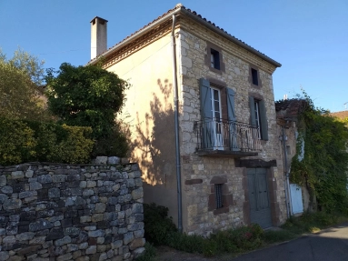 1 Bedroom(s) - 3 Bathroom(s) - 79m² land for sale in Tarn, Midi-Pyrénées, France - FrenchPropertyPortal.com Village house with lovely south-facing views for sale for 150,000€ in Tarn, Midi-Pyrénées