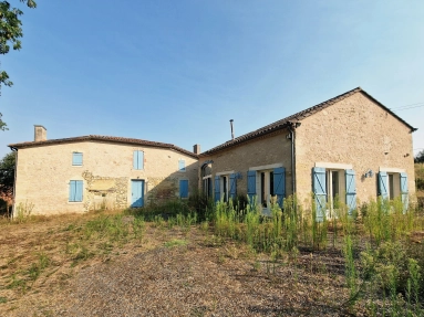 5 Bedroom(s) - 1 Bathroom(s) - 18,039m² land for sale in Gironde, Aquitaine, France - FrenchPropertyPortal.com Renovation Opportunity Near Monségur for sale for 214,000€ in Gironde, Aquitaine