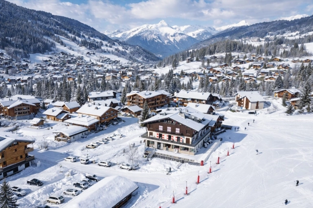 1 Bedroom(s) - 1 Bathroom(s) - 0 m² land for sale in Haute-Savoie, Rhône-Alpes, France - FrenchPropertyPortal.com Studio Apartment on the Piste for sale for 180,000€ in Haute-Savoie, Rhône-Alpes