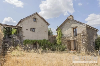 3 Bedroom(s) - 0 m² land for sale in Tarn, Midi-Pyrénées, France - FrenchPropertyPortal.com Two cottages, a large workshop and an open-sided barn arranged around an enclosed courtyard for sale for 145,000€ in Tarn, Midi-Pyrénées