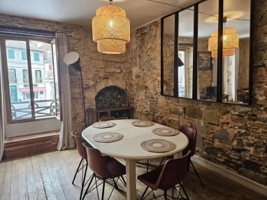3 Bedroom(s) - 0 m² land for sale in Pyrénées-Atlantiques, Aquitaine, France - FrenchPropertyPortal.com Apartment in Salies-de-Béarn with inside courtyard for sale for 189,000€ in Pyrénées-Atlantiques, Aquitaine