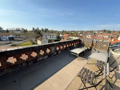 2 Bedroom(s) - 0 m² land for sale in Pyrénées-Atlantiques, Aquitaine, France - FrenchPropertyPortal.com A charming apartment with two terraces in the town centre for sale for 164,000€ in Pyrénées-Atlantiques, Aquitaine