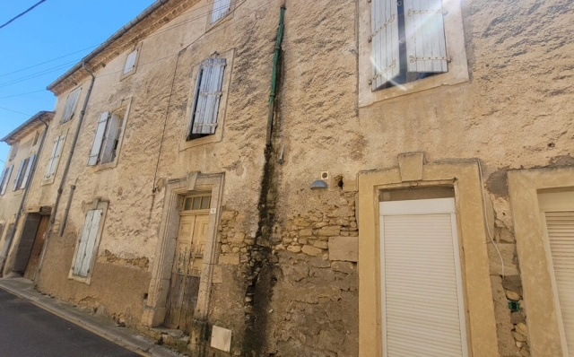 Large Village House In Need Of Complete Renovation With A Garden/courtyard. for sale for 99,000&euro; in Hérault, Languedoc-Roussillon