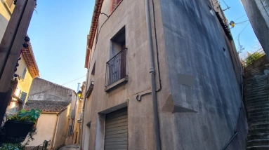Village House To Refresh With 3 Bedrooms, 2 Shower Rooms, A Convertible Attic, Cellars And A Patio, Near The River. for sale for 91,800&euro; in Hérault, Languedoc-Roussillon