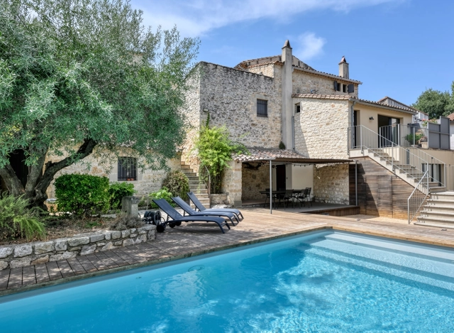 Uzes Area for sale for 670,000&euro; in Gard, Languedoc-Roussillon