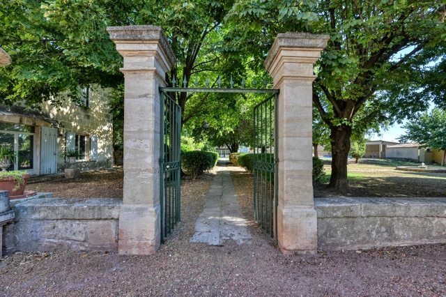 10 Bedroom(s) - 5 Bathroom(s) - 10,361m² land for sale in Gard, Languedoc-Roussillon, France - FrenchPropertyPortal.com Uzes Area for sale for 3,500,000€ in Gard, Languedoc-Roussillon