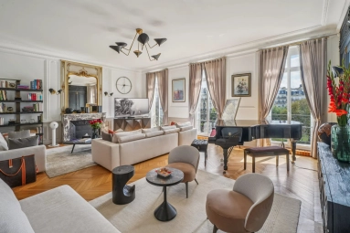 Golden Triangle - Trocadéro (8th - 16th) for sale for 6,100,000&euro; in Paris, Ile-de-France