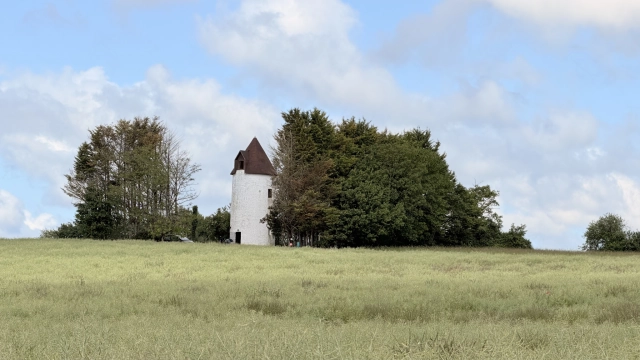 Ancien moulin à vent for sale for 70,000&euro; in Charente-Maritime, Poitou-Charentes