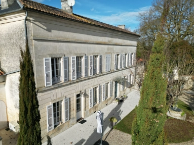 7 Bedroom(s) - 4 Bathroom(s) - 0 m² land for sale in Charente-Maritime, Poitou-Charentes, France - FrenchPropertyPortal.com Ancienne demeure viticole d'exception for sale for 1,367,400€ in Charente-Maritime, Poitou-Charentes