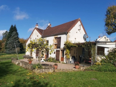2 Bedroom(s) - 0 m² land for sale in Nièvre, Burgundy, France - FrenchPropertyPortal.com Charming house for sale, combining privacy and character for sale for 139,000€ in Nièvre, Burgundy