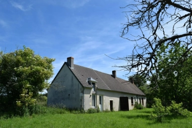 Farmhouse for sale in Nièvre with 3375 m² of land for sale for 69,000&euro; in Nièvre, Burgundy