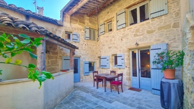 Uzes, Gard, Languedoc for sale for 348,000&euro; in Gard, Languedoc-Roussillon