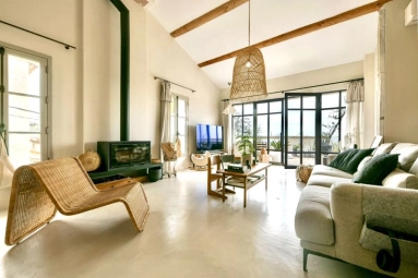 Uzes, Gard, Languedoc for sale for 750,000&euro; in Gard, Languedoc-Roussillon