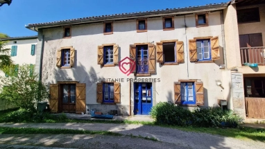 4 Bedroom(s) - 0 m² land for sale in Ariège, Midi-Pyrénées, France - FrenchPropertyPortal.com Large family house with great potential for sale for 95,000€ in Ariège, Midi-Pyrénées
