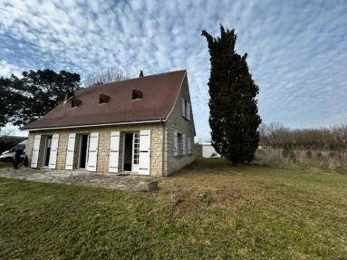 3 Bedroom(s) - 3 Bathroom(s) - 1,600m² land for sale in Gironde, Aquitaine, France - FrenchPropertyPortal.com An attractive perigourdine property with a manageable sized garden, just a stones throw away from the Dordogne River. for sale for 151,200€ in Gironde, Aquitaine