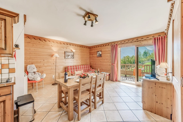 1 Bedroom(s) - 1 Bathroom(s) - 0 m² land for sale in Savoie, Rhône-Alpes, France - FrenchPropertyPortal.com For sale - 1-bedroom ski apartment - Champagny-en-Vanoise for sale for 295,000€ in Savoie, Rhône-Alpes