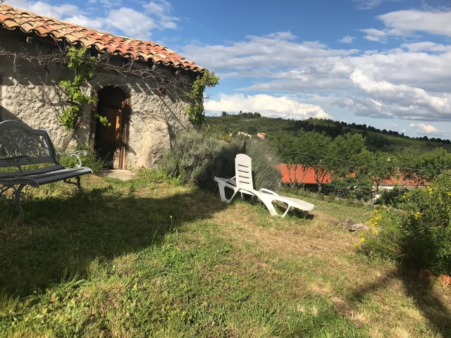 Unique building land with view and small stone house for sale for 99,500&euro; in Aude, Languedoc-Roussillon