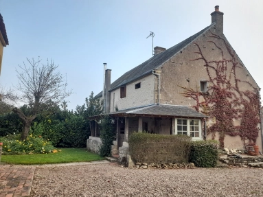 3 Bedroom(s) - 1 Bathroom(s) - 1,793m² land for sale in Nièvre, Burgundy, France - FrenchPropertyPortal.com Property with stunning views and a guest house on over 1,700m² of land for sale for 169,500€ in Nièvre, Burgundy